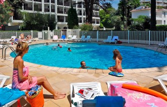 Resideal-Premium-Cannes---piscine-4